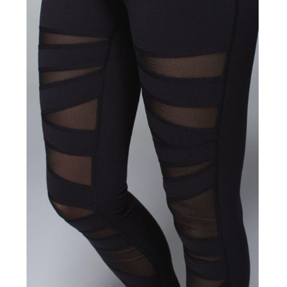 Lululemon High Times Crop Tech Mesh in Black // 4 - Picture 6 of 12